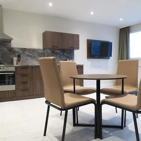Quay Apartments Clarence House 뉴포트 외부 사진