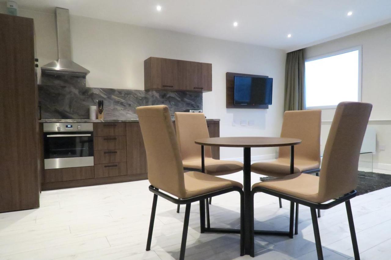 Quay Apartments Clarence House 뉴포트 외부 사진