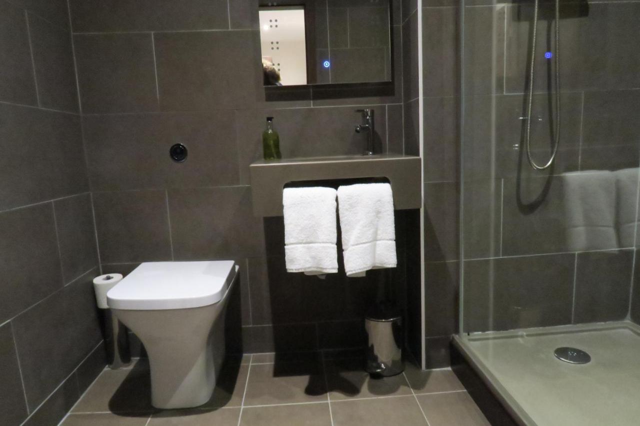 Quay Apartments Clarence House 뉴포트 외부 사진