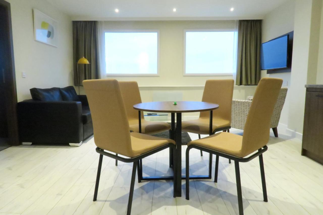 Quay Apartments Clarence House 뉴포트 외부 사진