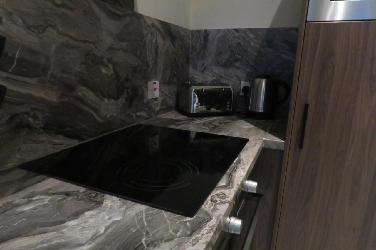 Quay Apartments Clarence House 뉴포트 외부 사진