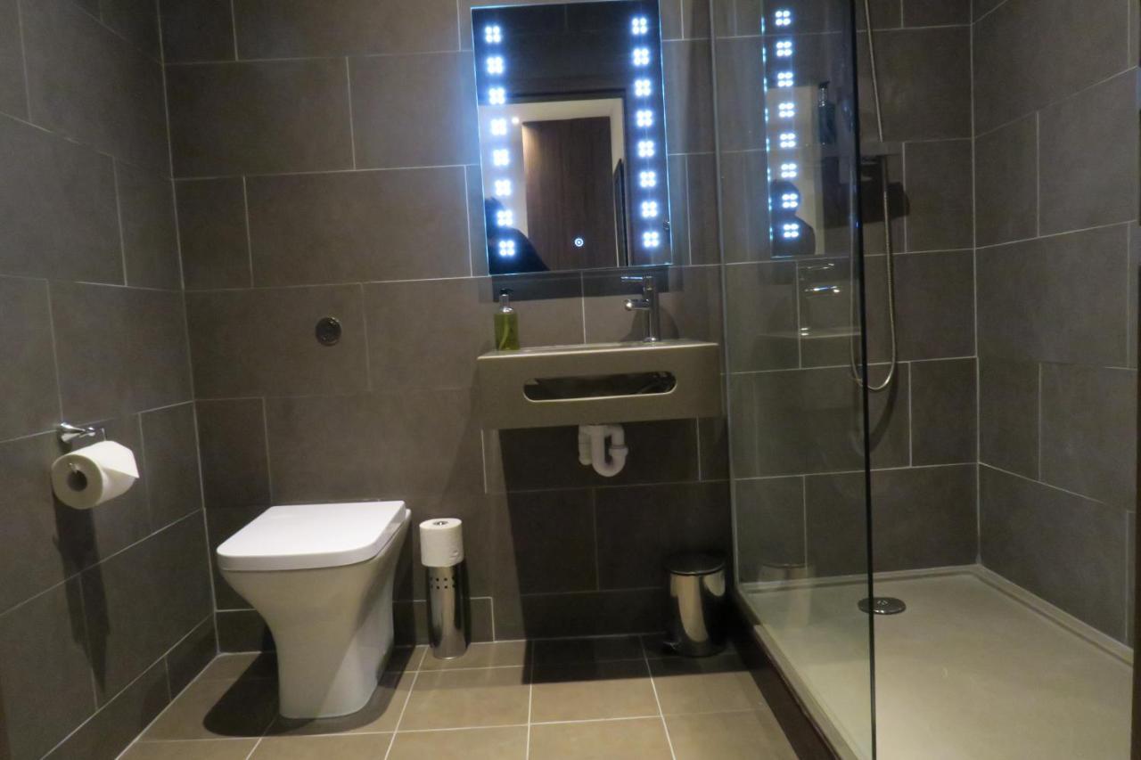 Quay Apartments Clarence House 뉴포트 외부 사진